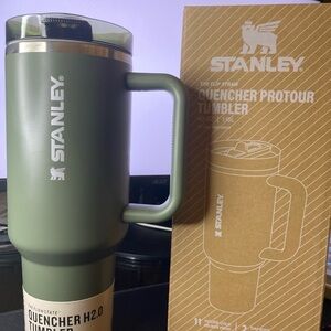 40oz Stanley Olive Green Quencher ProTour Tumbler